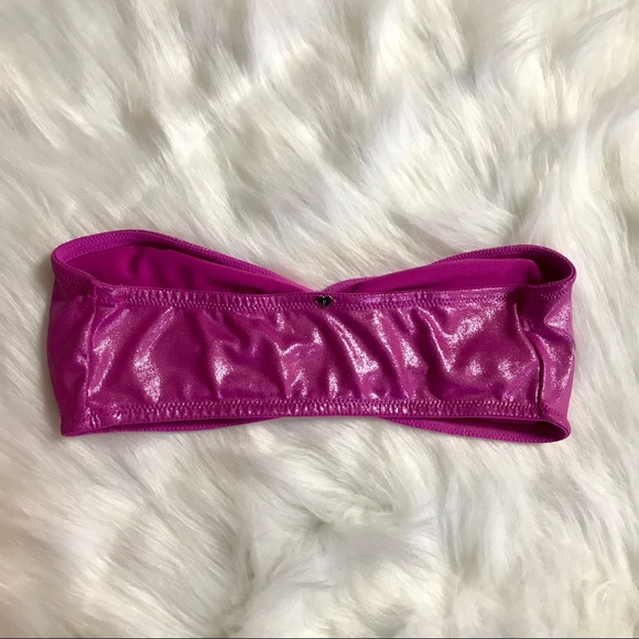 ｖｉｃｔｏｒｉａ'ｓ  ｓｅｃｒｅｔ  ｐｉｎｋ  ｍｅｔａｌｌｉｃ  ｂａｎｄｅａｕ  ｔｏｐ - Picture 2 of 4